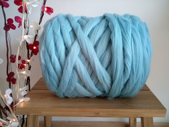 1 kg Azure Blue* 100/% Merino Wool Roving Giant Yarn Extreme Arm Knitting 100 g