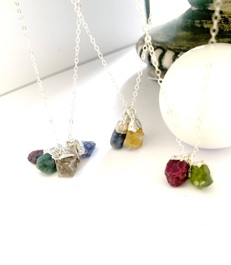 Collana Birthstone per la mamma, gioielli personalizzati con pietre preziose grezze Birthstone, regalo della nonna, regali personalizzati per la mamma, regali di San Valentino per lei immagine 2