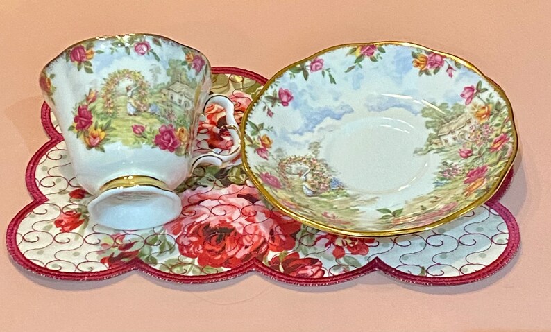 Royal Albert Old Country Roses Tea Cup & Saucer - Thumbnail 5