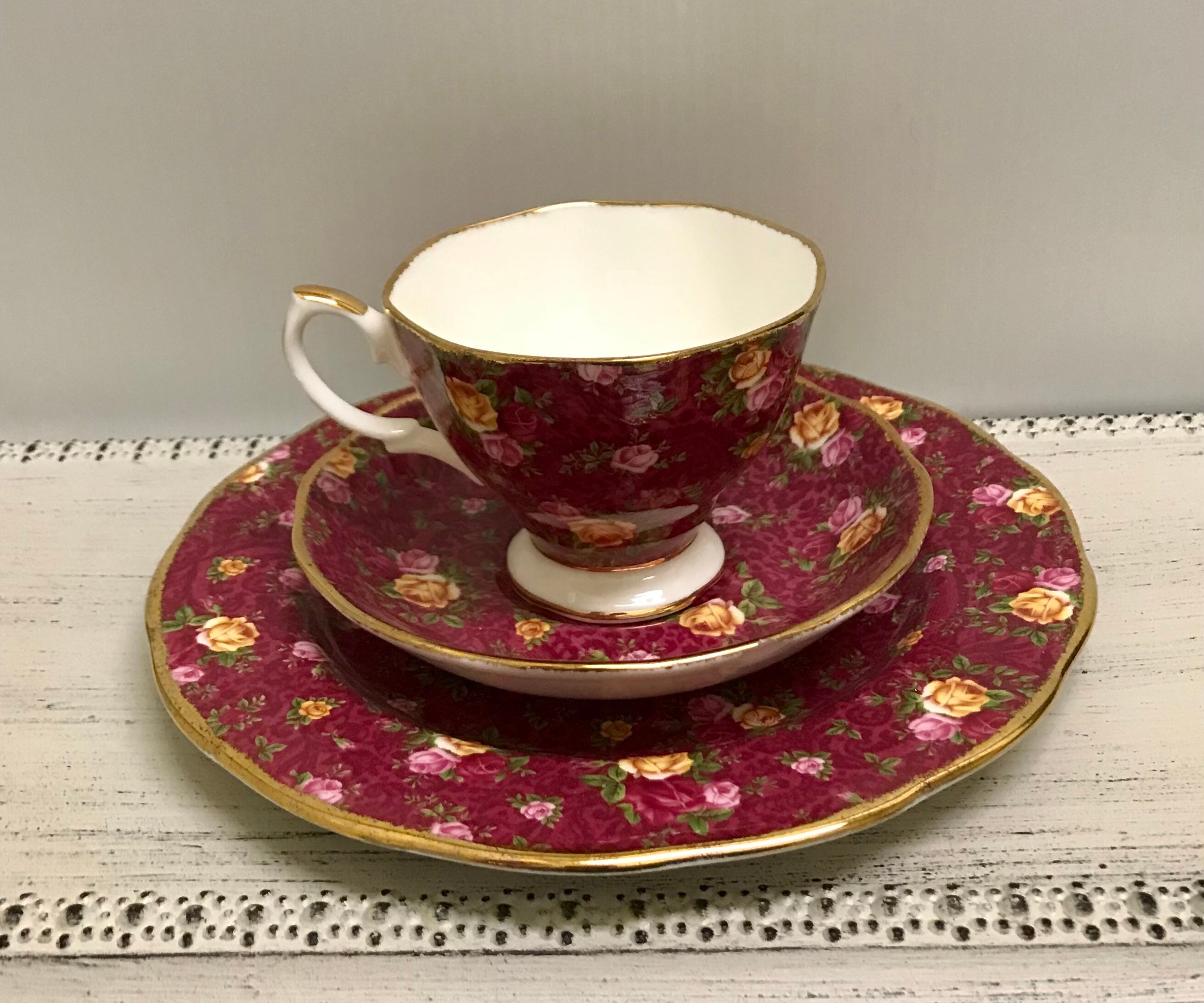 Rare 3 Pc. Royal Albert Old Country Roses Chna Red Ruby Lace 8 