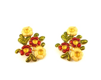KARL LAGERFELD * Magnifique paire de boucles d'oreilles émaillées à décor floral vintage
