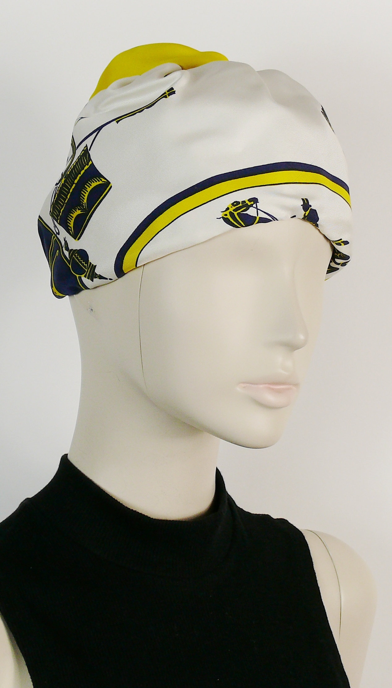 HERMES Vintage Carriages Silk Turban 