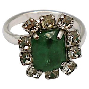 CHRISTIAN DIOR * Anello vintage con pietra, 1971