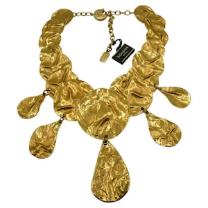 YVES SAINT LAURENT * Vintage Opulent Gold Tone Crumpled Discs Necklace