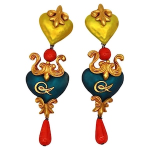 CHRISTIAN LACROIX * Orecchini pendenti vintage a forma di cuore smaltato
