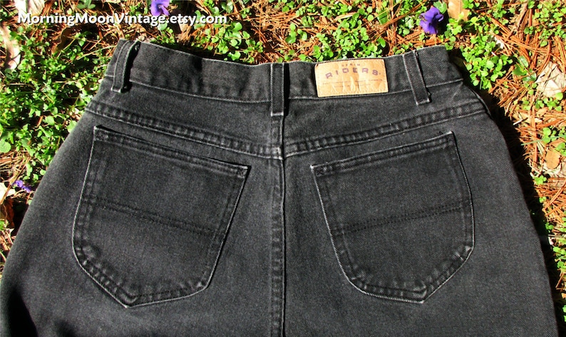 relaxed fit high-waisted Jeans waist 30 inseam 30 tapered leg mom jeans hipster Retro black Denim 90s Lee Riders VINTAGE BLACK JEANS