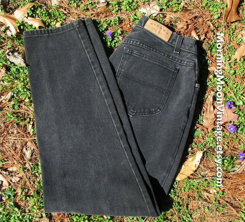 relaxed fit high-waisted Jeans waist 30 inseam 30 tapered leg mom jeans hipster Retro black Denim 90s Lee Riders VINTAGE BLACK JEANS