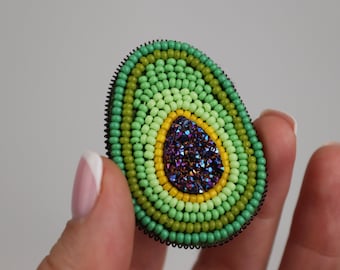 Broche de abacate, broche de miçangas
