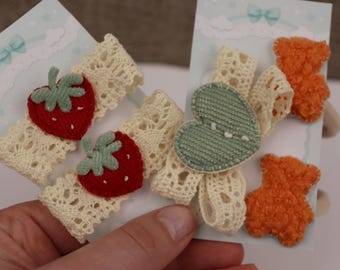 Set of hair ties, bow, strawberry