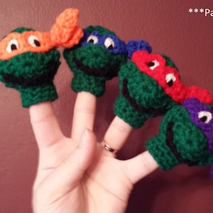 Teenage Mutant Ninja Turtles Finger Puppet Crochet Pattern, marionnette à doigt tortues ninja, crochet TMNT