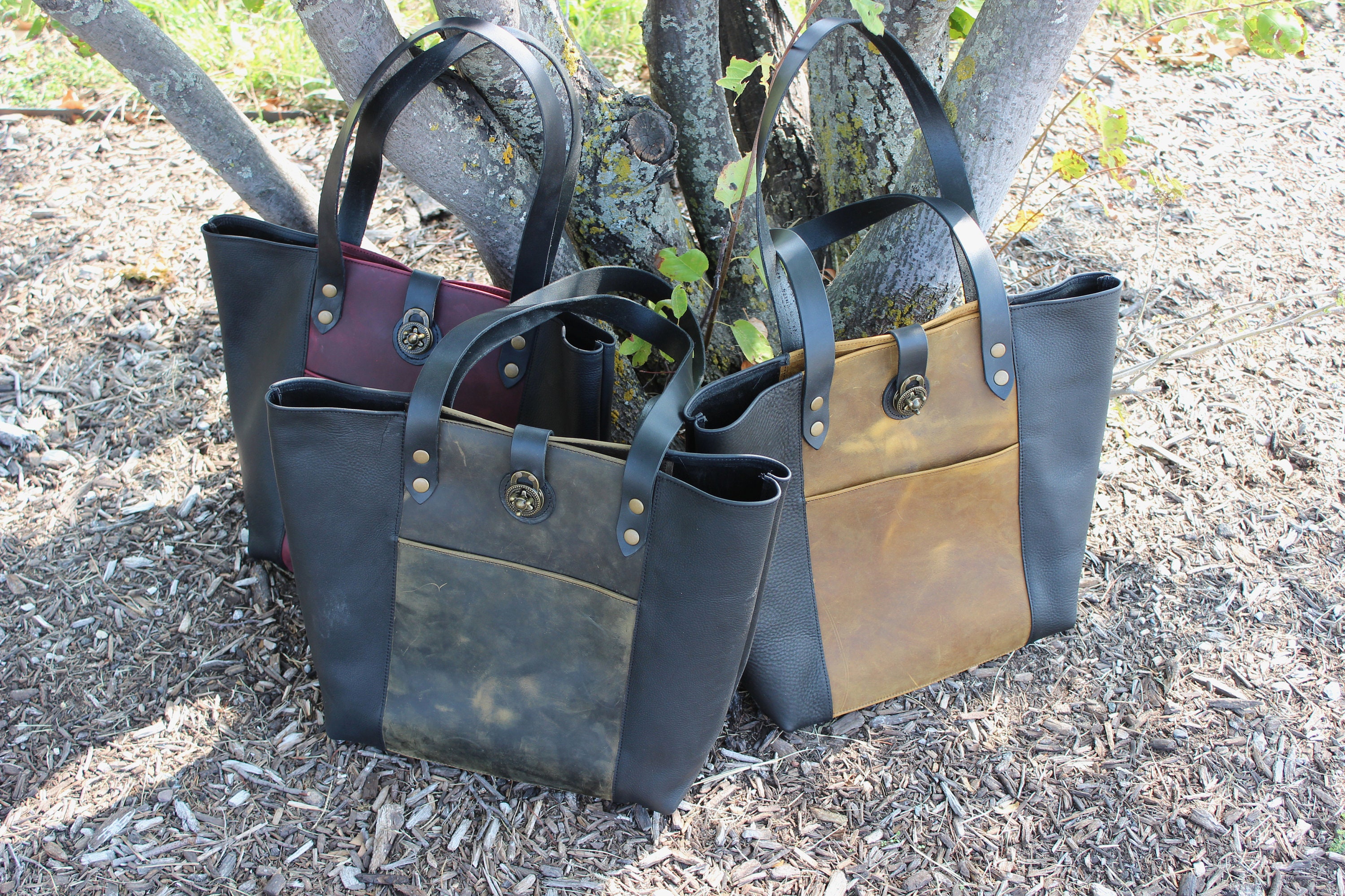 Les six “TAXED dyed leather bag” leather-tote-bag-undyed-