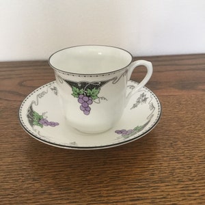 Shelley grapevine coffee cup and saucer c1930