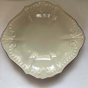 Lenox China Ivory Oval Shaped Candy Nut Dish 24Kt. Gold Trim