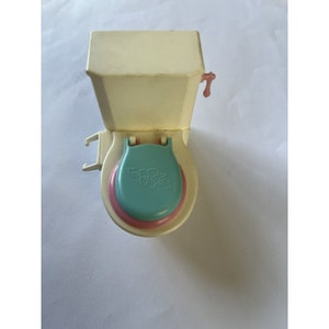 Vintage Kelly Baby Sister of Barbie Potty Training Toilet Mattel 1996