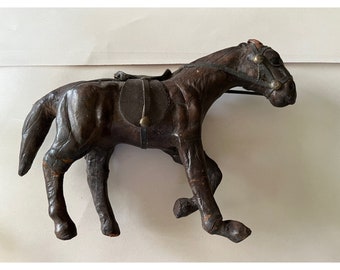 1960s-70s ヴィンテージ レザーラップ 馬 彫像 本革 ２体セット ヴィンテージ レザーラップ 馬 乗馬フィギュア 2体セット 5.5インチ