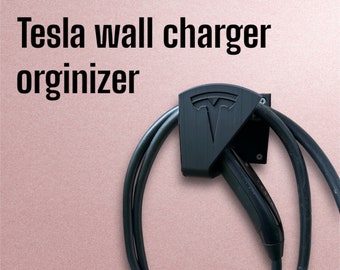 Organizador de enchufes y cables Tesla con soporte para conector móvil para un fácil almacenamiento