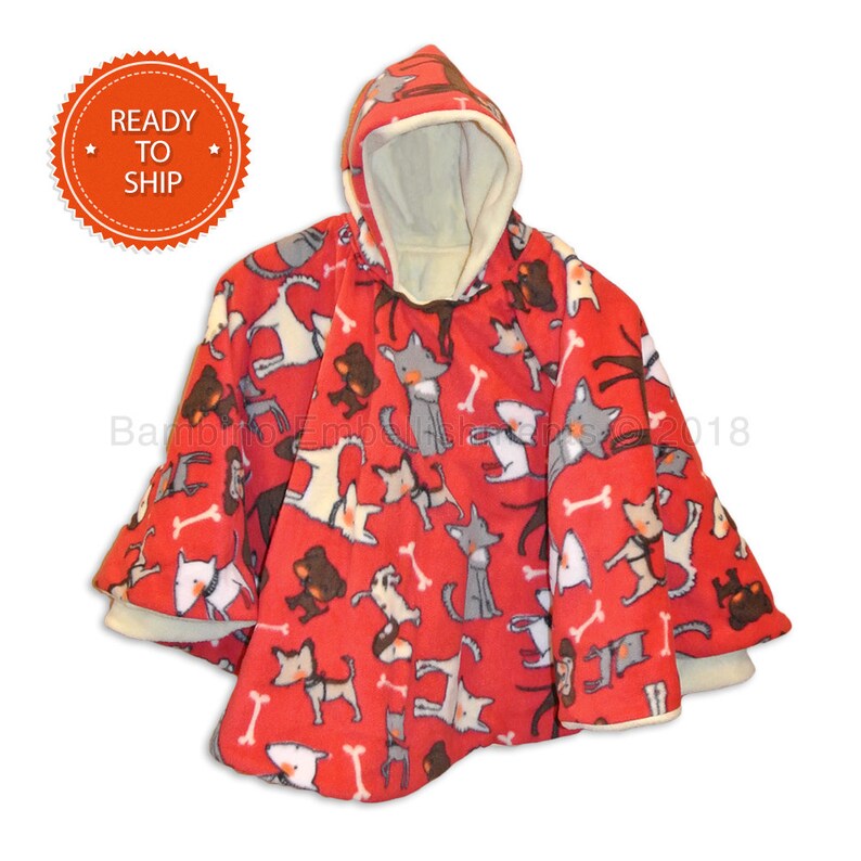 It/'s Reversible Sports Hooded and Car Seat Safe to keep Kids Warm Football Car Seat Poncho fits 6 months to 5 years