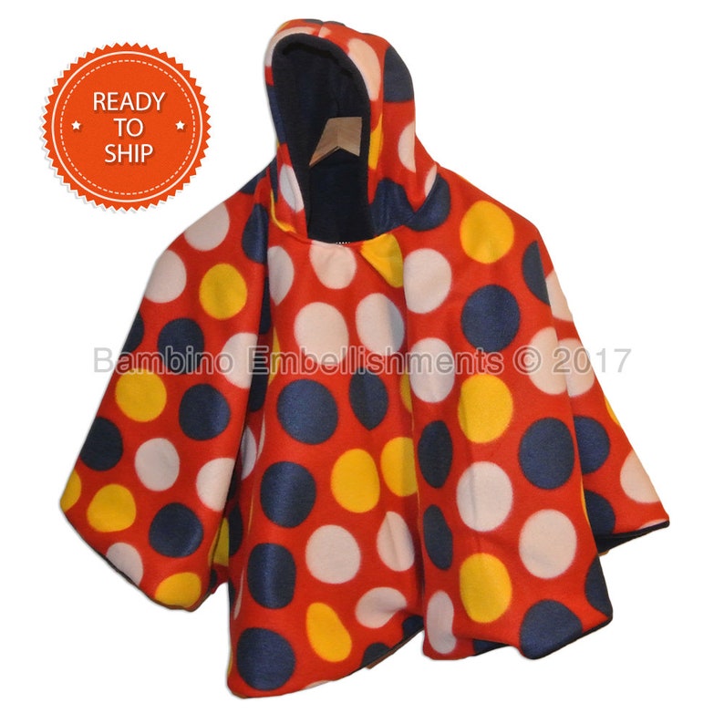 It/'s Reversible Sports Hooded and Car Seat Safe to keep Kids Warm Football Car Seat Poncho fits 6 months to 5 years