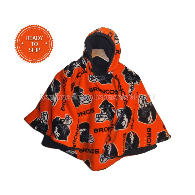 It/'s Reversible Sports Hooded and Car Seat Safe to keep Kids Warm Football Car Seat Poncho fits 6 months to 5 years