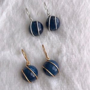 14mm Dark Blue Agate Earrings – Handmade Wire Wrapped Gemstone Jewelry – Minimalist Drop Earrings in Gold or Silver – Elegant Gift for Her