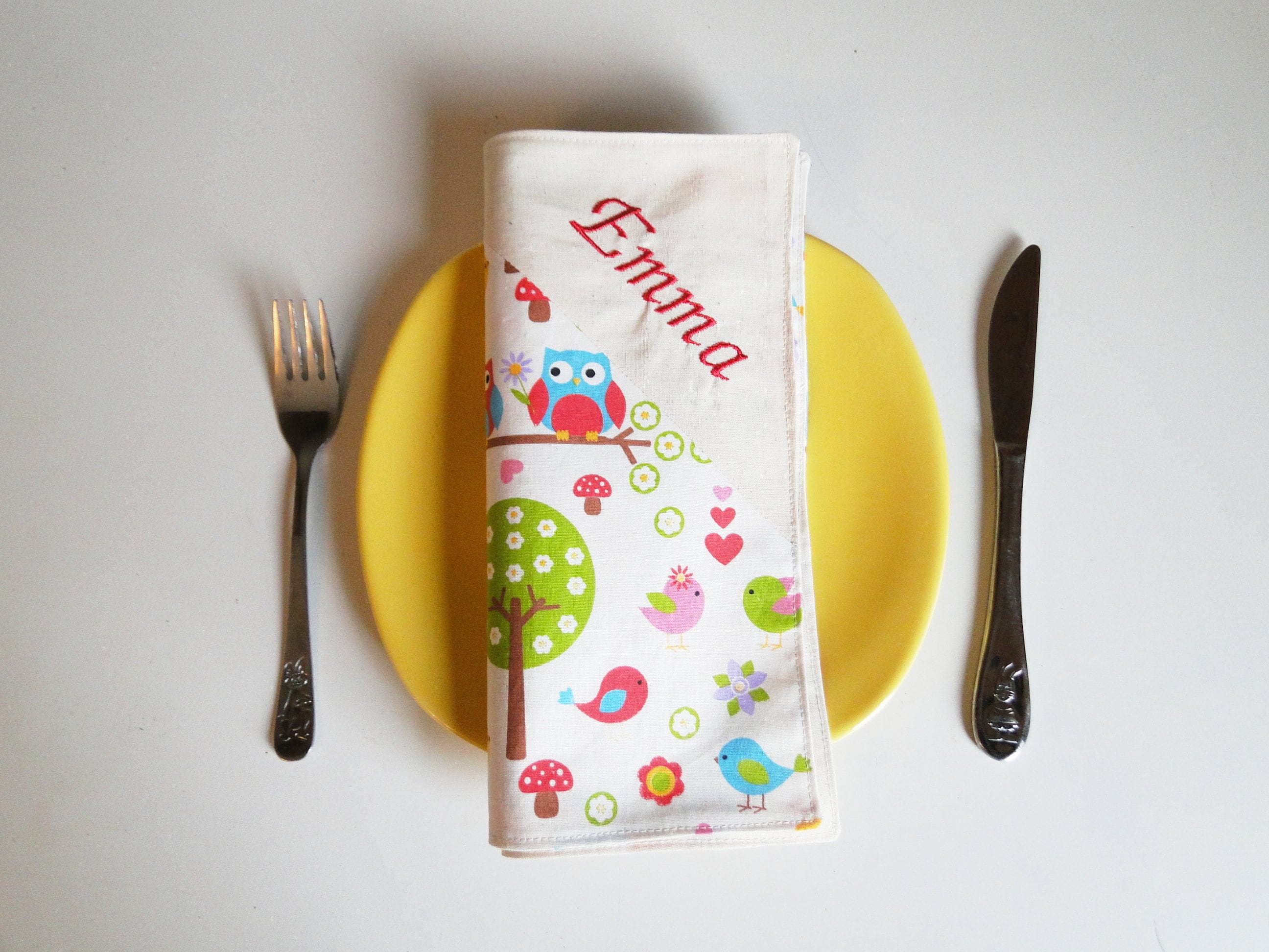 Serviette de Table Hiboux Enfant Mixte Doublée Personnalisé avec Prénom Brodé et Message Coton Écolo