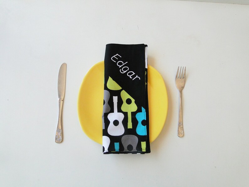 Napkin guitar child doubled with first name and message cotton