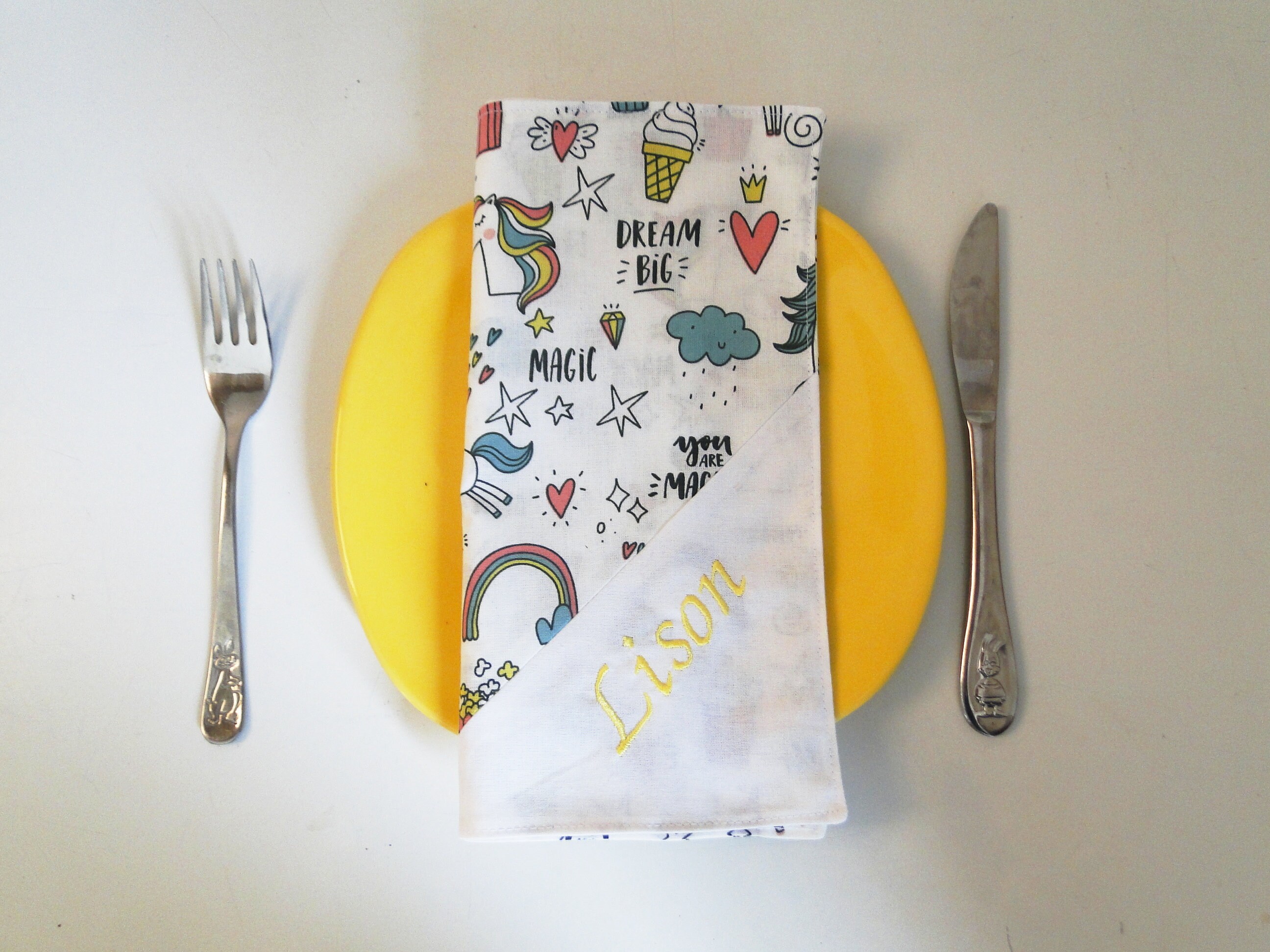 Serviette de Table Licorne Magique Fille Doublée Personnalisé avec Prénom Brodé et Message Coton Éco