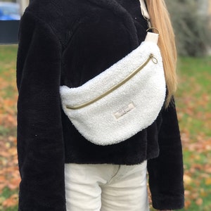 Sac banane fausse 2025 fourrure
