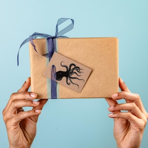 Gift Wrap with Octopus Tag – Chocolate Gifts for Delivery