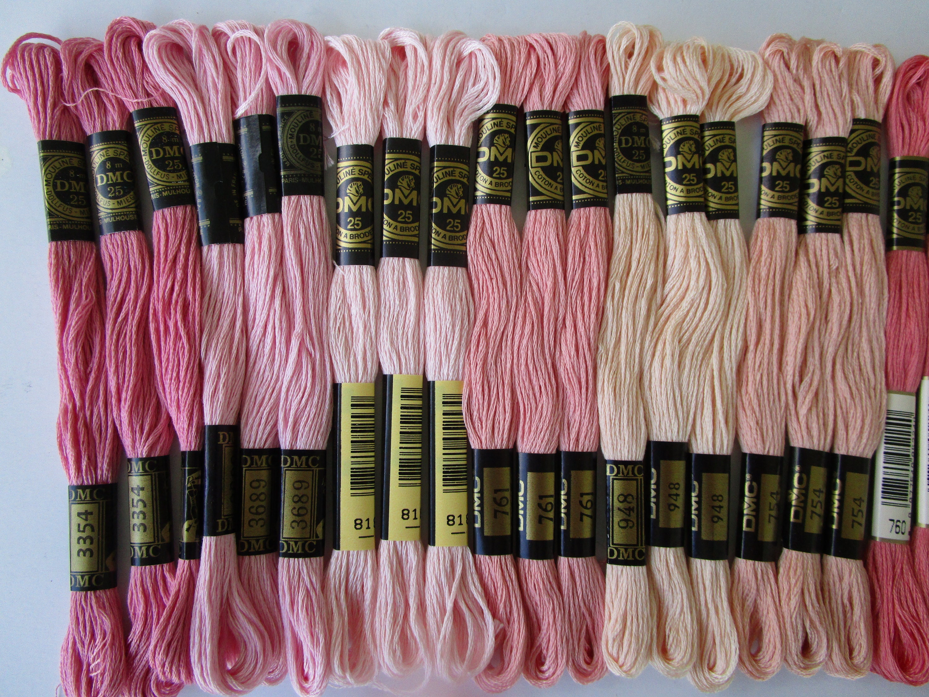 りー ピンクステッチ32 Maxi-Lock Polyester Serger 50wt 3000yds Dark Pink - 51-32706