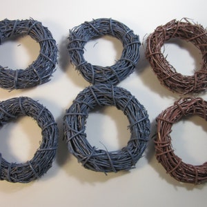 6 grapevine wreaths for crafts, 4 Williamsburg blue and 2 pinkish lavender mauve, 4&quot;