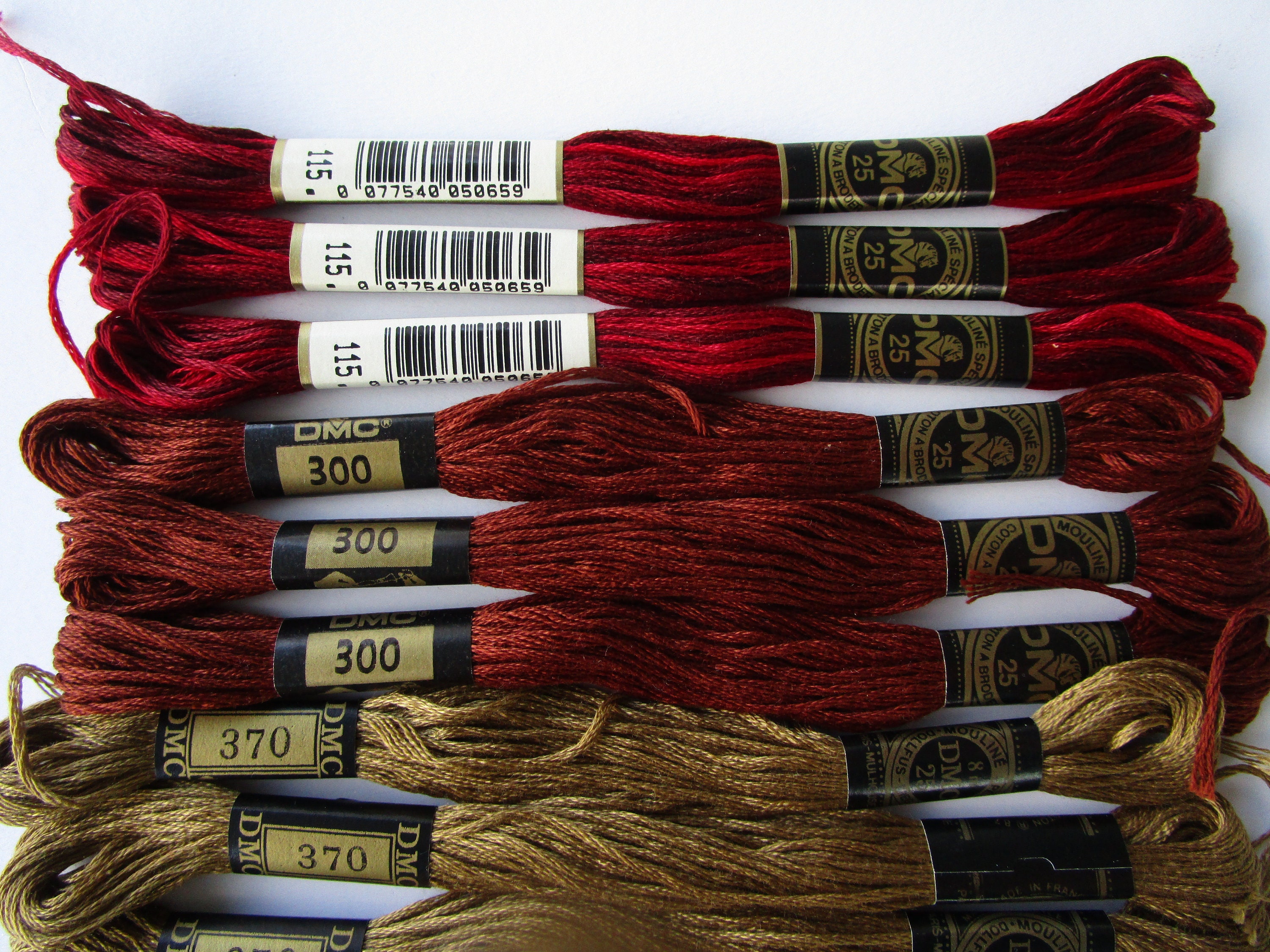 DMC Holiday Craft Thread-24 Skeins 10 yds ea-Gold Silver Red Green-Non  Divisible