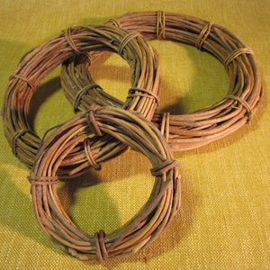 2 sets of 3 vine wreaths ,total of 6 pcs. , approx. 4&quot;,6&quot;, 8&quot;, unknown vine type, for crafts
