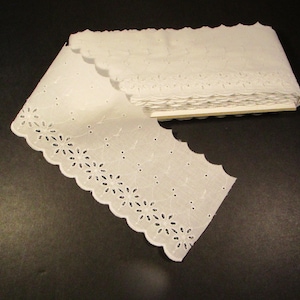 15 yds. white scalloped eyelet trim 5&quot; wide, made in USA, for sewing borders, quilting, vintage stock