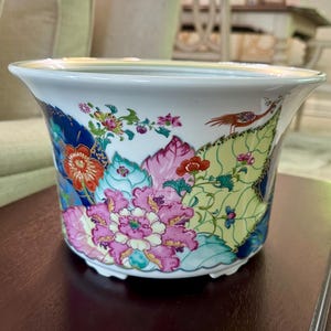 mottahedeh tobacco leaf cachepot COMMENT FOR LINK! *** New Arrival Calling all my lovers!! Absolutely stunning and RARE Tobacco Leaf pattern planter with bottom plate. This piece is huge and old tradition and taste Mottahedeh Cache Pot - Etsy