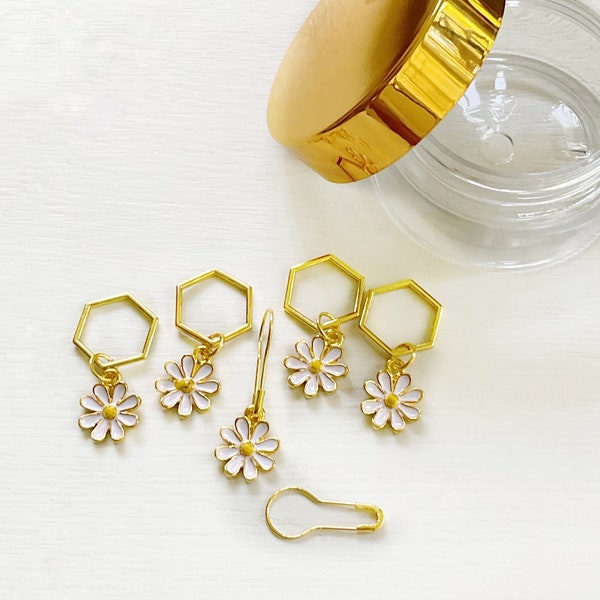 Daisy Chain, Daisy Flower Stitch Markers Set of 6 adorable enamel flower fixed and removable markers + storage jar + lid Celebrate Spring