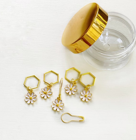 Daisies Stitch Marker Set for Knitting With Storage Case | Handmade by  Pretty Warm Designs | Metal Charm Knit Ring Markers Fun Stitch Counter