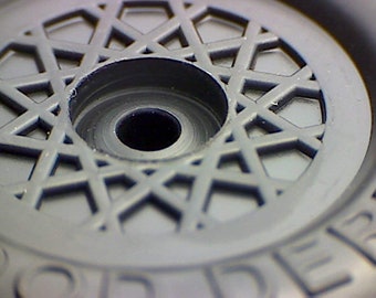 Derby Dust Pinewood Racing Wheels: Ultra Light, 1.5 gram (Set of 4)