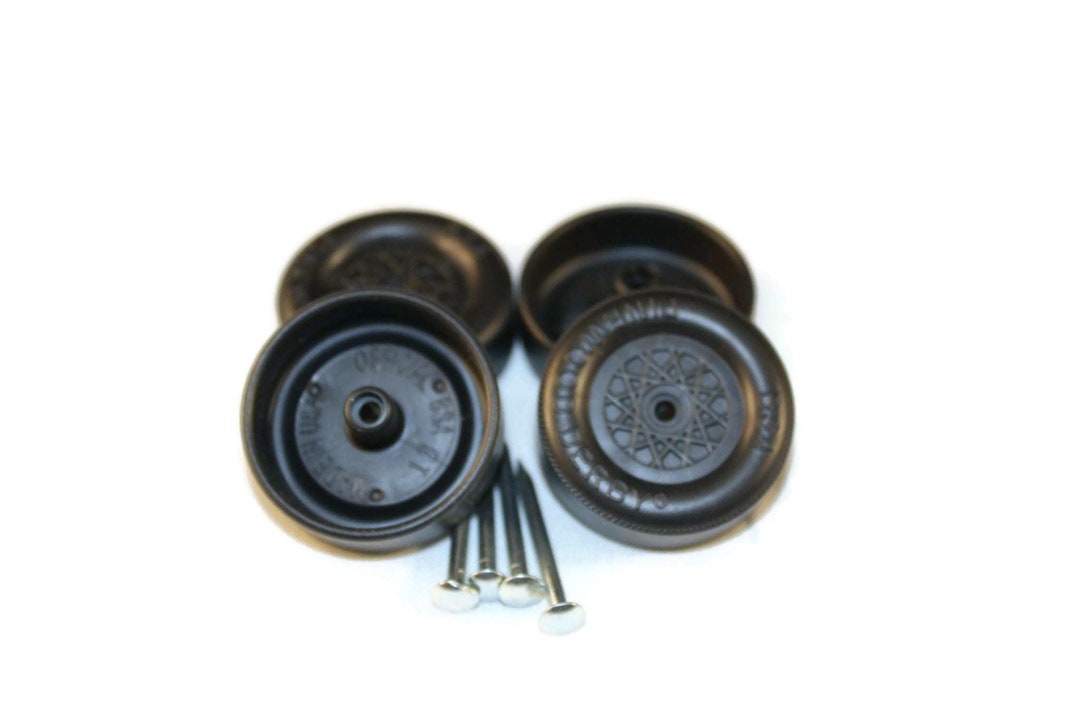 Pinewood Derby Wheel and Axle Combo With Graphite Dry Lube Etsy