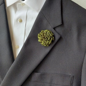 Sage Carnation Lapel Pin - Flower Brooch Boutonniere for Men&#39;s Suit Accessories.