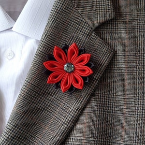 Red and Black Flower Lapel Pin for Men - Elegant Kanzashi Brooch Boutonniere for Suit.
