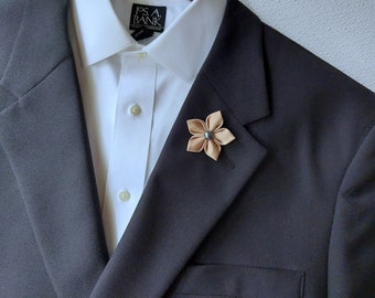 Men's Brown Beige Flower Lapel Pin - Suit Boutonniere Brooch for Dapper Men.