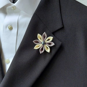 Gray Ivory Flower Lapel Pin - Kanzashi Brooch Boutonniere for Men&#39;s Suit Accessories.