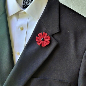 Red Flower Lapel Pin - Kanzashi Boutonniere Brooch for Men's Suit Accessories.