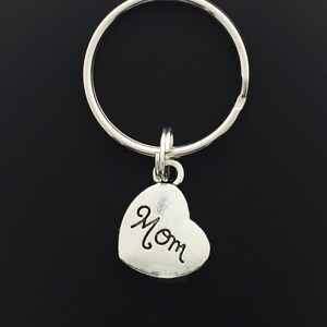Mother Keychain, Mom Heart Keychain, Personalized Keyring, Mother&#39;s Day Gift, Gift for Mom, Love Heart Keychain, Mommy Keychain, Mother Gift