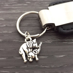 Elephant Keychain, Mother and Baby Elephant Key Ring, Father and Son Keychain, Men&#39;s Gift, Silver Custom Keychain, Animal Charm Jewelry,