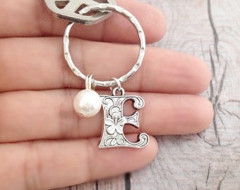 Initial Keychain with Pearl, Personalized Keychain, Initial Key Ring, Friend keychain, Couples jewelry, Initial Keychain, Custom Keychain
