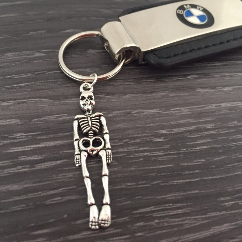 Bluebubble Funky Punk Skull Keyring - Cute Kitsch Gothic Skeleton Head Charm
