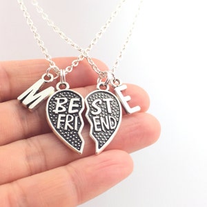 Initial Best Friends Necklace Set, couples jewelry, split heart matching necklaces, friendship jewelry, best friend valentine&#39;s day gift