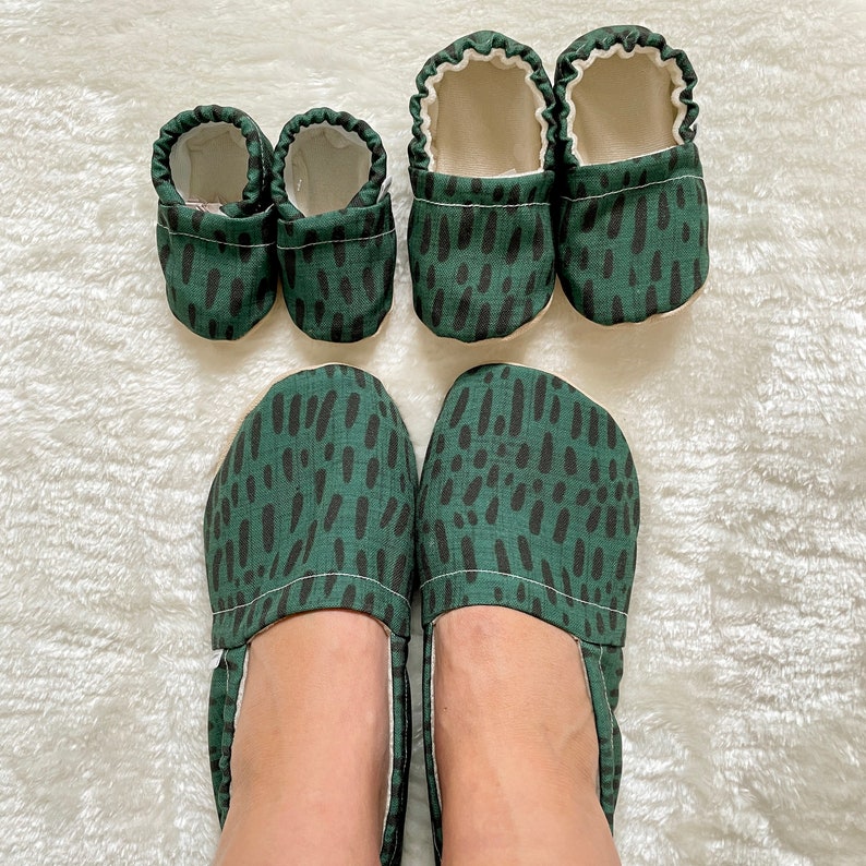 Green Women's Slippers Organic Cotton Lightweight Women's House Shoes Chemotherapy Hospital Slippers EMBER image 2